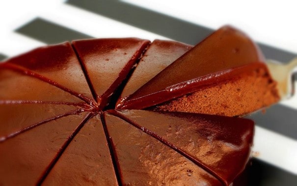 You can get delicious vegan chocolate cake in Munich's vegan café Ignaz