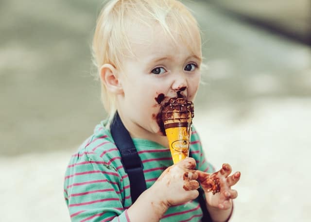 Child eating icecream