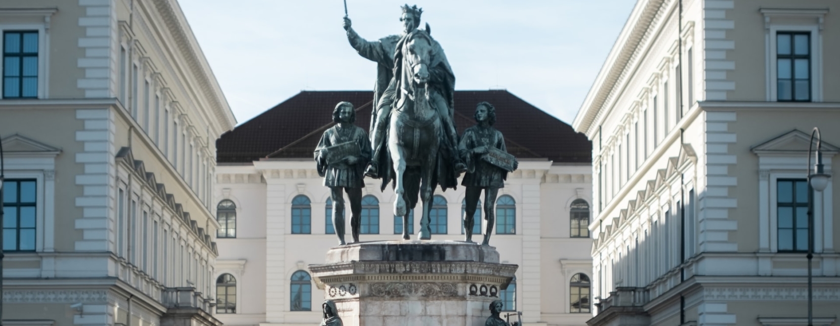 Statue von König Ludwig I. von Bayern, Ludwigstraße, München